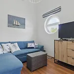 בית נופש Sunset View Housboat With Sundeck,ac&heating ברטיסלאבה