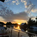 Sunset View Housboat With Sundeck,ac&heating בית נופש