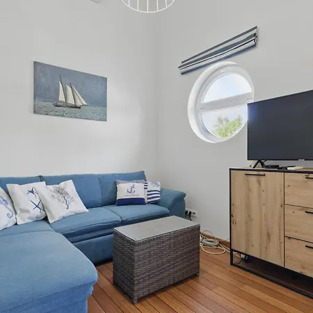 בית נופש Sunset View Housboat With Sundeck,ac&heating ברטיסלאבה