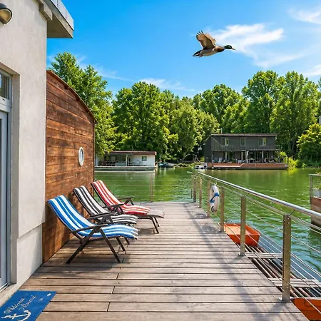 Sunset View Housboat With Sundeck,ac&heating ברטיסלאבה