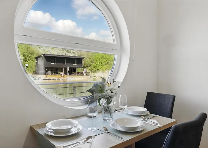 Sunset View Housboat With Sundeck,ac&heating *