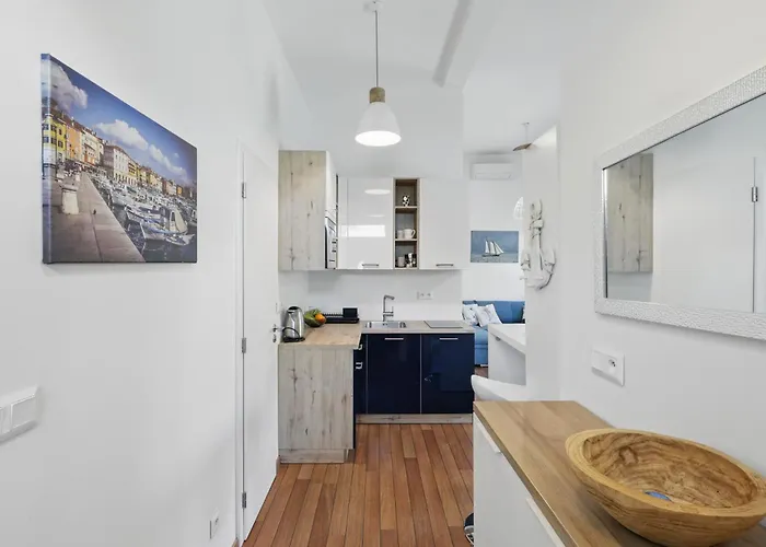 Sunset View Housboat With Sundeck,ac&heating * ブラチスラヴァ