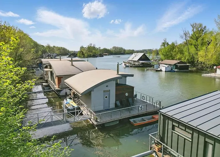 別荘 Sunset View Housboat With Sundeck,ac&heating *