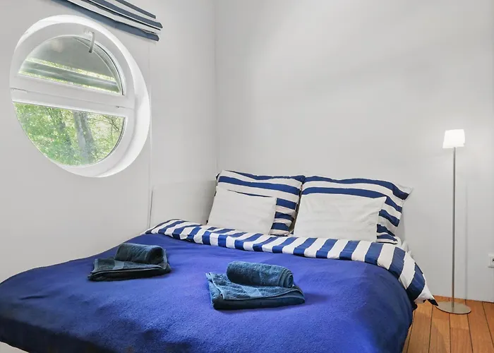 Сasa de vacaciones Sunset View Housboat With Sundeck,ac&heating *