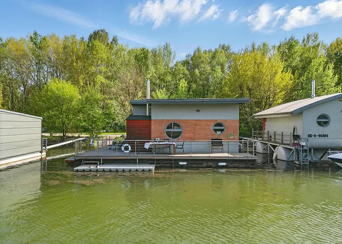 Сasa de vacaciones Sunset View Housboat With Sundeck,ac&heating *