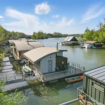 Sunset View Housboat With Sundeck,ac&heating 度假居 *