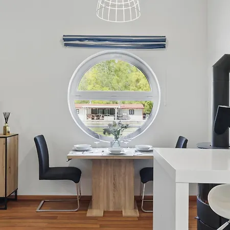 Sunset View Housboat With Sundeck,ac&heating Semesterbostad Bratislava